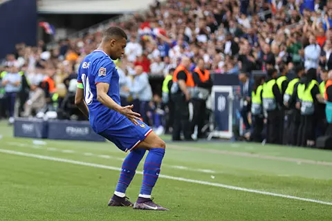 مبابي: التتويج بـ"بالون دور"؟ الحذاء الذهبي هي الجائزة الوحيدة التي تعتمد على قدمي